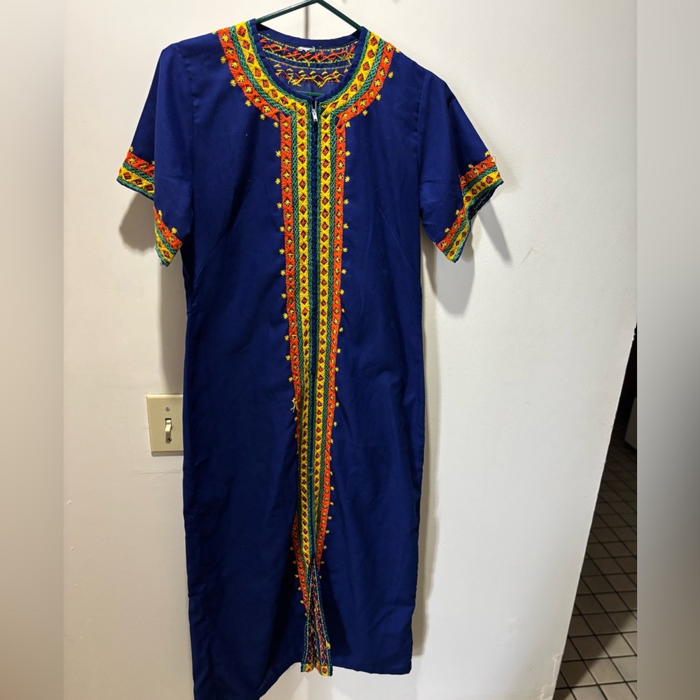 Vintage Embroidered Dress Small